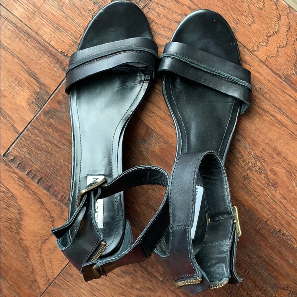 Steve Madden s9 black ankle strap wedge heels